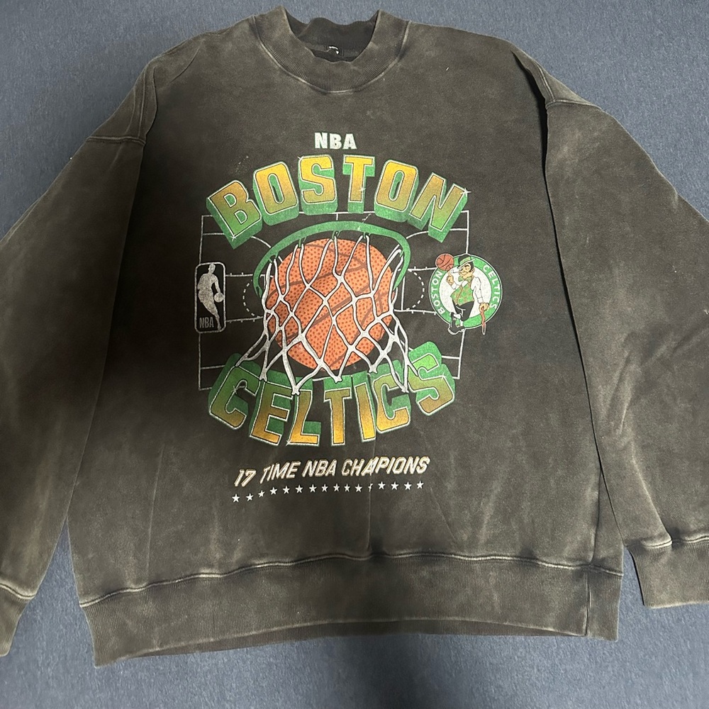 Men’s Abercrombie crewneck